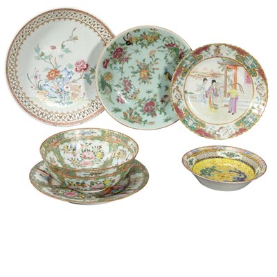 Lot 118 - Group of Chinese Export Porcelain Plates and...