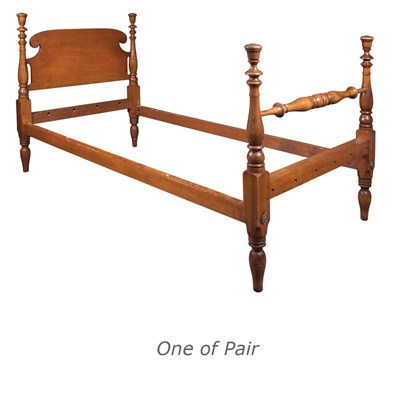 Lot 139 - Pair of American Maple Bed Frames The turned...