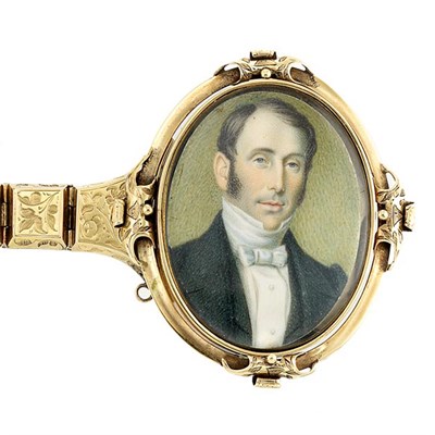 Lot 394 - Antique Gold and Portrait Miniature Pendant/Bracelet Combination