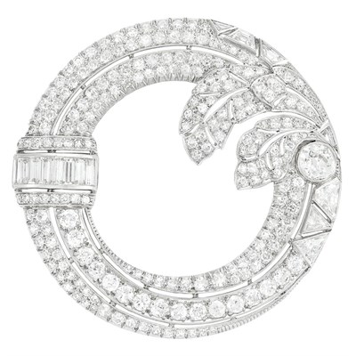 Lot 576 - Edwardian Platinum and Diamond Circle Brooch