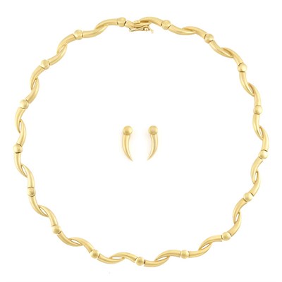 Lot 5 - Gold Necklace and Pair of Earrings
