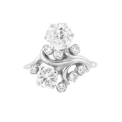Lot 711 - White Gold and Diamond Ring