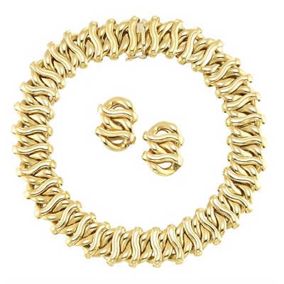 Lot 136 - Gold Necklace and Pair of Earclips