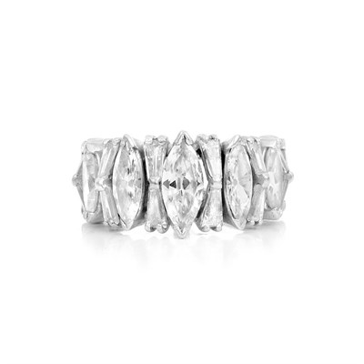 Lot 514 - Platinum and Diamond Ring