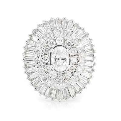 Lot 197 - White Gold and Diamond Ring