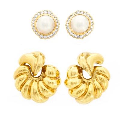Lot 677 - Pair of Fluted Gold Door Knocker Earclips and Pair of Mabe Pearl and Diamond Earclips