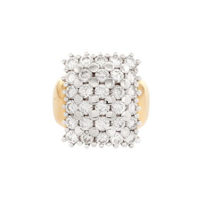 Lot 141 - Two-Color Gold and Diamond Ring