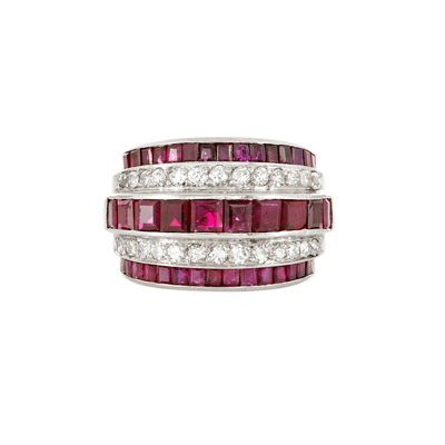 Lot 863 - Platinum, Ruby and Diamond Ring