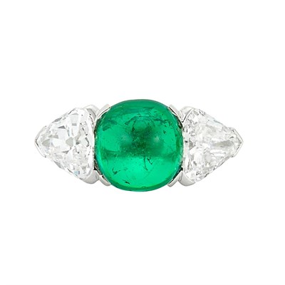 Lot 607 - Art Deco Platinum, Cabochon Emerald and Diamond Ring, Yard