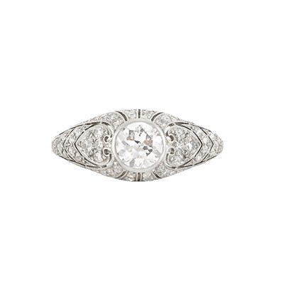 Lot 243 - Edwardian Platinum and Diamond Ring