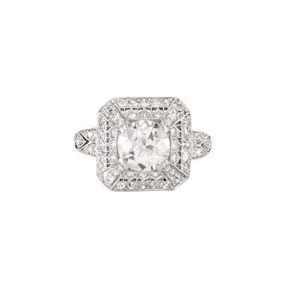 Lot 218 - Platinum and Diamond Ring