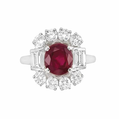 Lot 460 - Platinum, Ruby and Diamond Ring