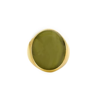 Lot 593 - Gentleman's Gold and Cat's Eye Ring