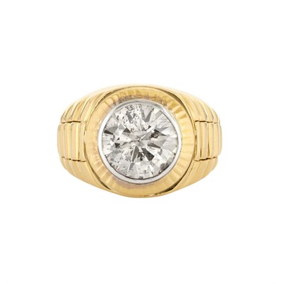 Lot 878 - Gentleman's Gold and Fancy Dark Brown Diamond Ring