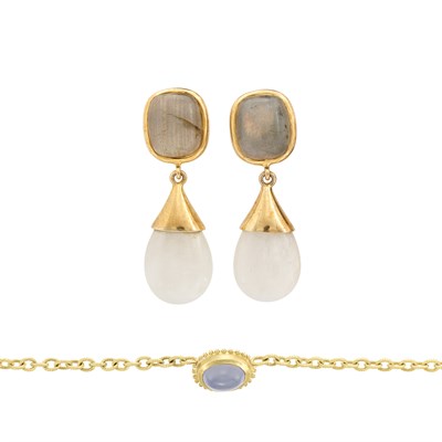 Lot 739 - Gold and Cabochon Dyed Blue Chalcedony Chain Necklace and Pair of Silver Gilt and Moonstone Labradorite Pendant-Earrings