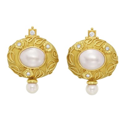 Lot 25 - Pair of Gold, Mabe Pearl, Cultured Pearl and Diamond Earclips, Elizabeth Gage