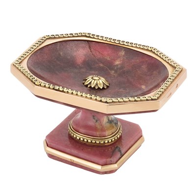 Lot 65 - Russian Rhodonite and Two-Color Gold Pedestal Desk Objet