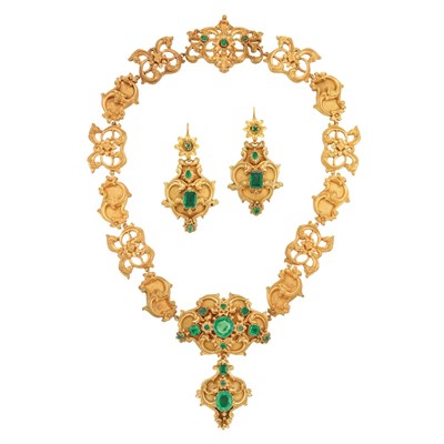 Lot 261 - Antique Gold and Emerald Necklace and Pair of Pendant-Earrings