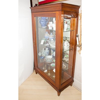 Lot 304 - Edwardian Satinwood Banded Mahogany Vitrine...