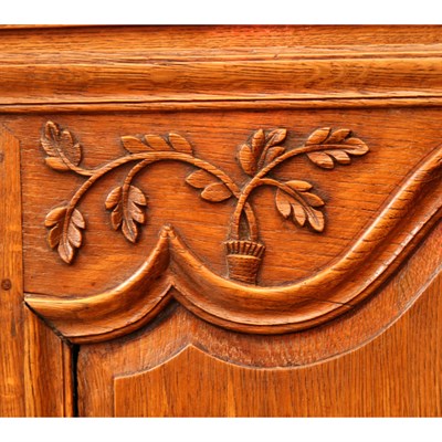 Lot 197 - Louis XV Style Oak Buffet 19th Century The...