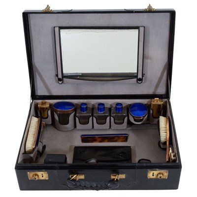 Lot 509 - English Gentleman's Leather Travel Case The...