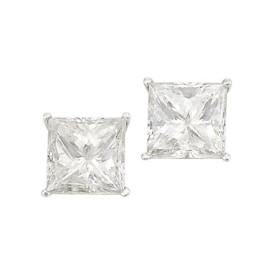Lot 325 - Pair of Diamond Stud Earrings