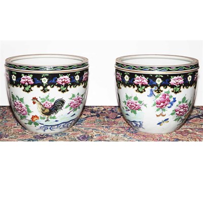 Lot 138 - Companion Pair of Samson Gilt and Polychrome...