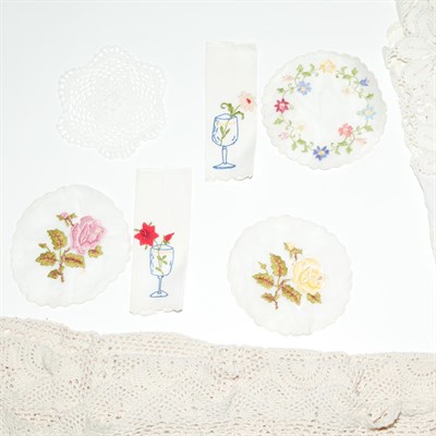 Lot 273 - Group of Linens