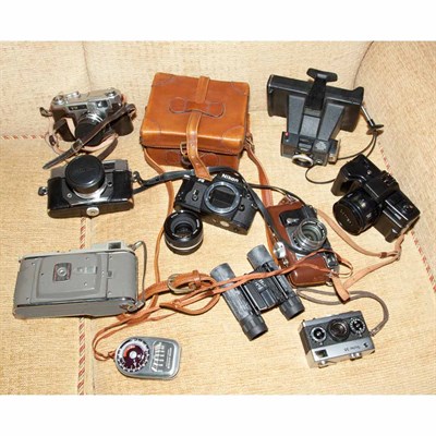Lot 419 - Group of Camera Equipment