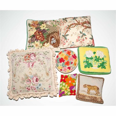 Lot 435 - Group of Pillows