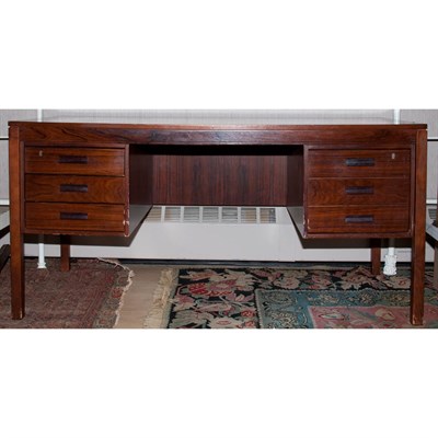 Lot 437 - Modern Design Style Mahogany Desk Height 29...