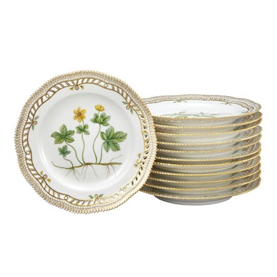 Lot 378 - Set of Twelve Royal Copenhagen Flora Danica...