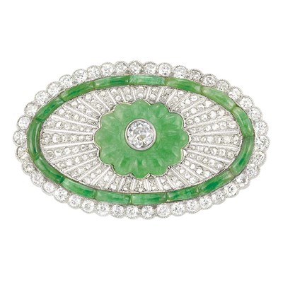 Lot 598 - Edwardian Platinum, Fluted Jade and Diamond Brooch