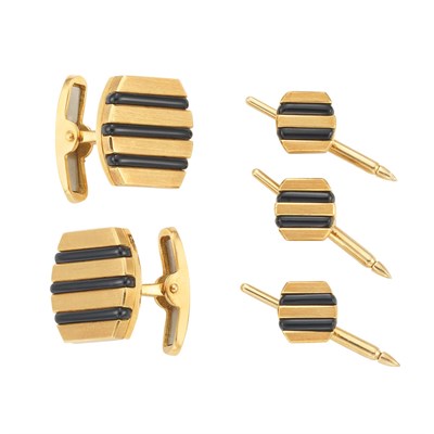 Lot 417 - Gold and Black Onyx Dress Set