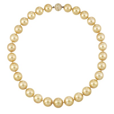 Lot 226 - Golden South Sea Cultured Pearl Necklace with Gold and Diamond Ball Clasp