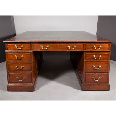 Lot 196 - George III Style Leather Inset Mahogany...