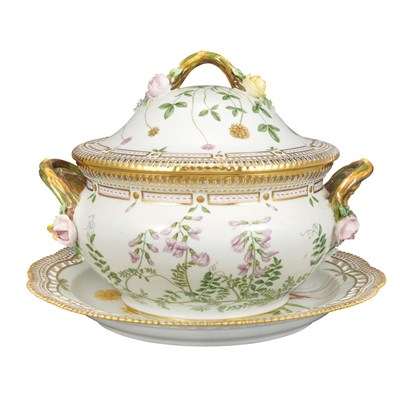 Lot 308 - Royal Copenhagen Flora Danica Porcelain Tureen...