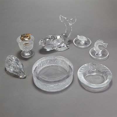 Lot 440 - Group Seven Glass Table Articles