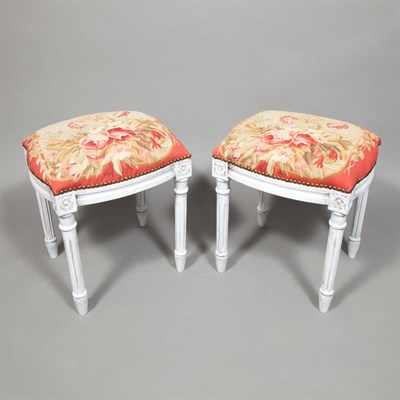 Lot 550 - Pair of Louis XVI Style Carved and Painted...