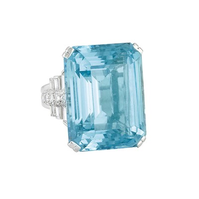 Lot 402 - Platinum, Aquamarine and Diamond Ring