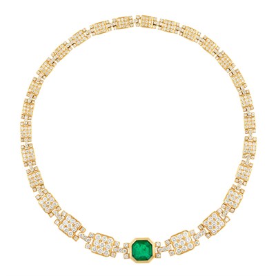 Lot 123 - Gold, Emerald and Diamond Necklace