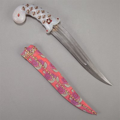 Lot 257 - Two Mughal Style Hardstone Daggers Length of...
