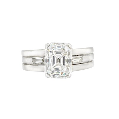 Lot 337 - Platinum and Diamond Ring