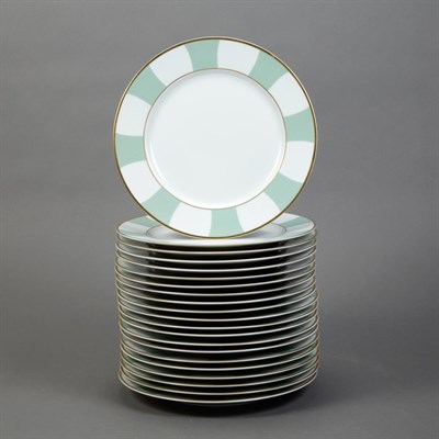 Lot 193 - Set of Bernardaud Limoges Green and White...