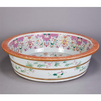Lot 423 - Chinese Export Porcelain Basin Early 19th...