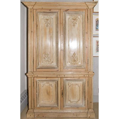 Lot 204 - Continental Oak Linen Press Height 7 feet 9...