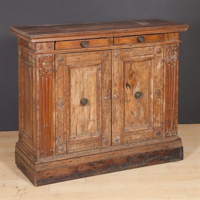 Lot 140 - Italian Renaissance Walnut Credenza 17th...