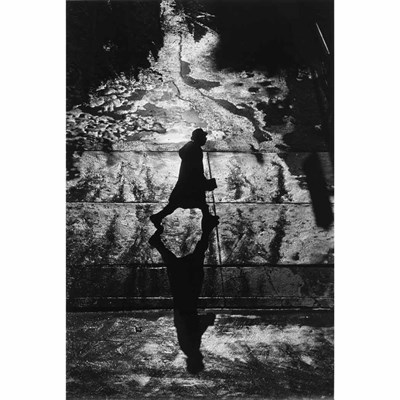 Lot 310 - METZKER, RAY (b. 1931) [Philadelphia, Monument,...