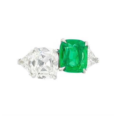 Lot 414 - Platinum, Emerald and Diamond Ring