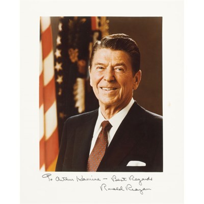 Lot 59 - [PRESIDENTS] Three signed items. Comprising...